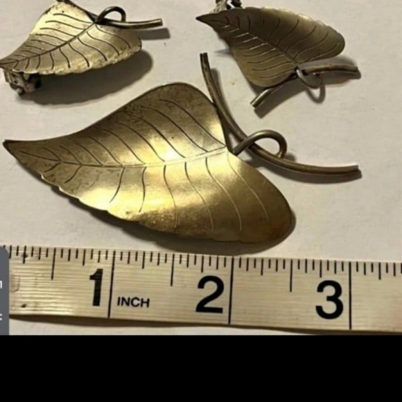 Gold Leaf Jewelry Set - Picture 7 of 7